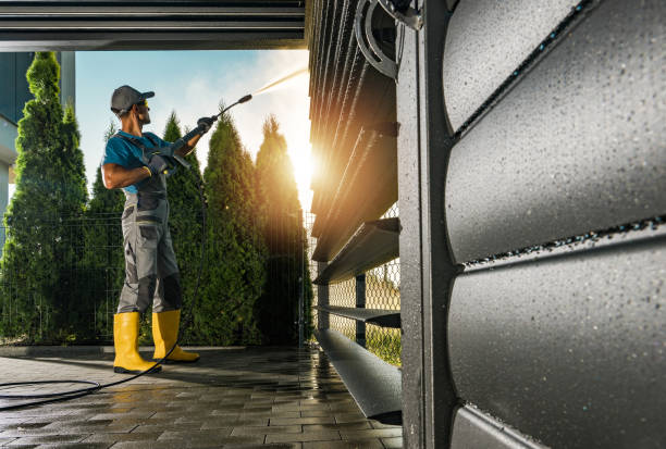 Best Spring Cleaning  in Fairfield Bay, AR